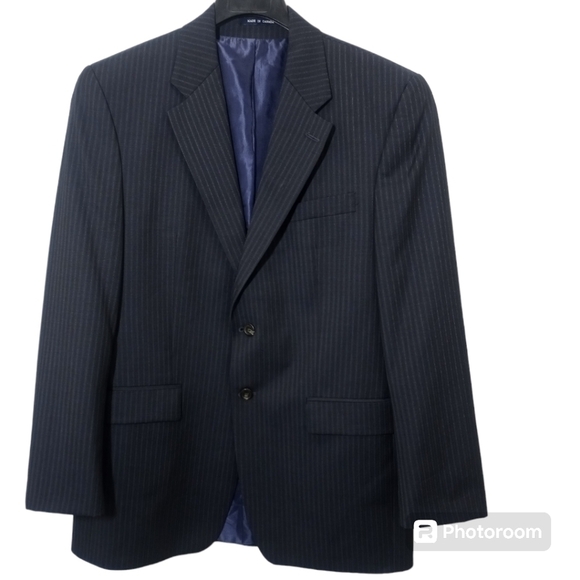 Ralph Lauren Men’s 40R Navy Pinstripe Wool Blazer – Classic Fit - Picture 2 of 16